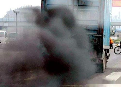 国产机器冒黑烟视频讲解,国产机器冒黑烟现象解析