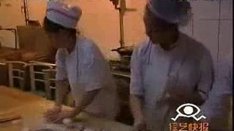 国产大厨包饺子视频大全,跟随国产大厨学习包饺子的艺术与技巧